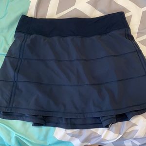 Lulu lemon size 6 navy skirt new tall